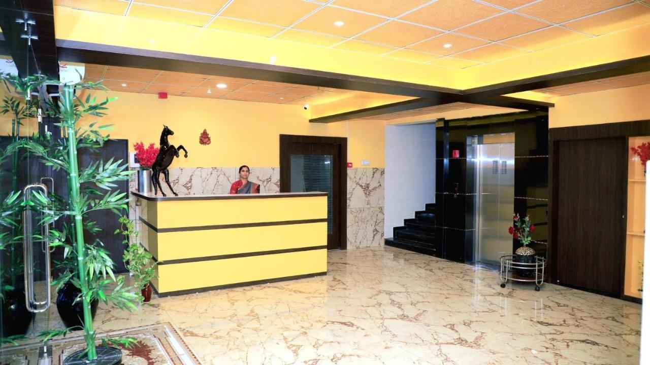 Hotel Dev Inn Somnath โสมนัส ภายนอก รูปภาพ