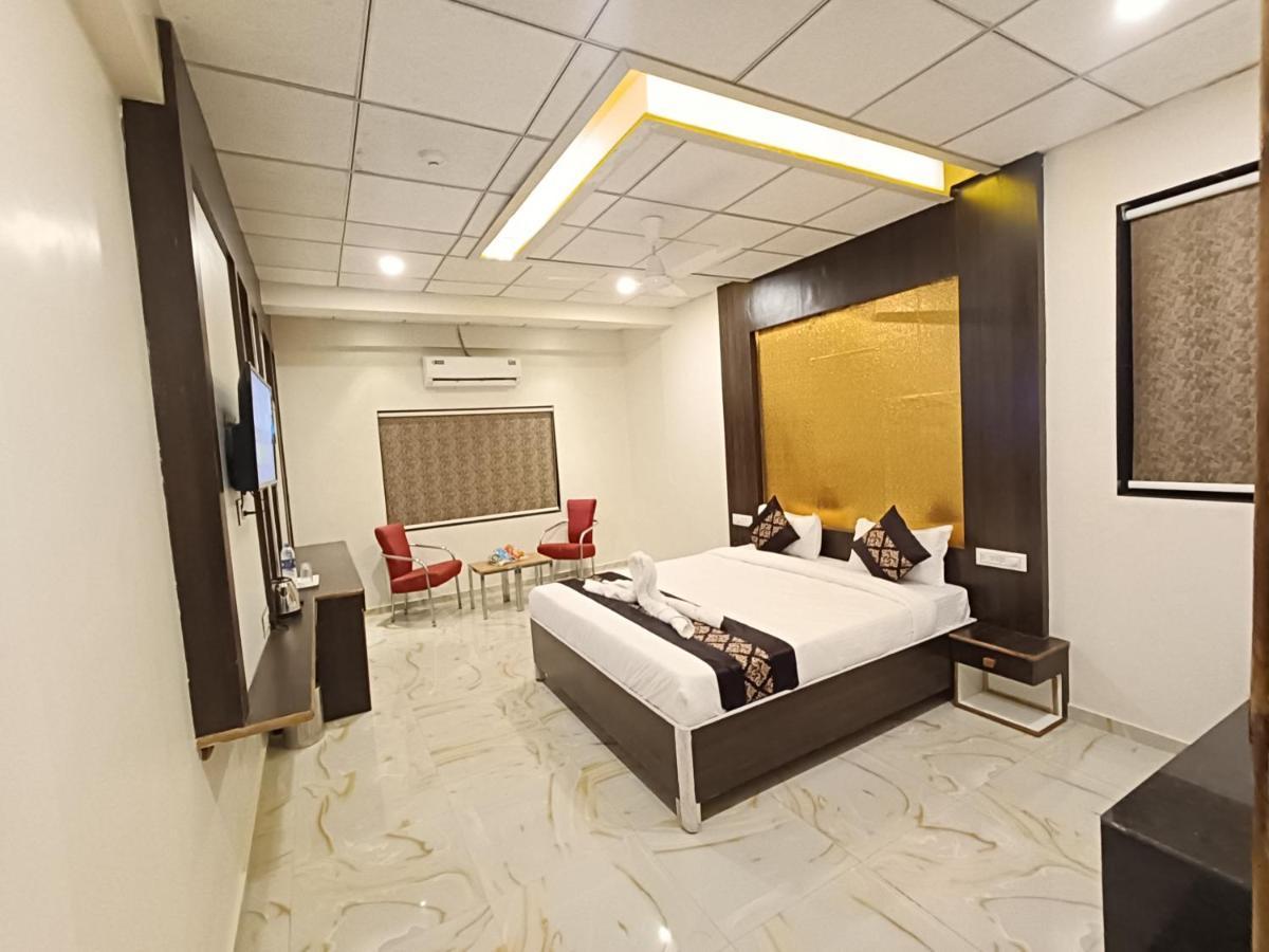Hotel Dev Inn Somnath โสมนัส ภายนอก รูปภาพ