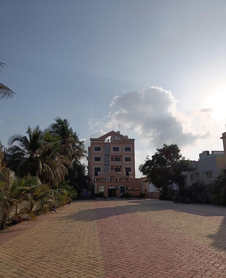 Hotel Dev Inn Somnath โสมนัส ภายนอก รูปภาพ
